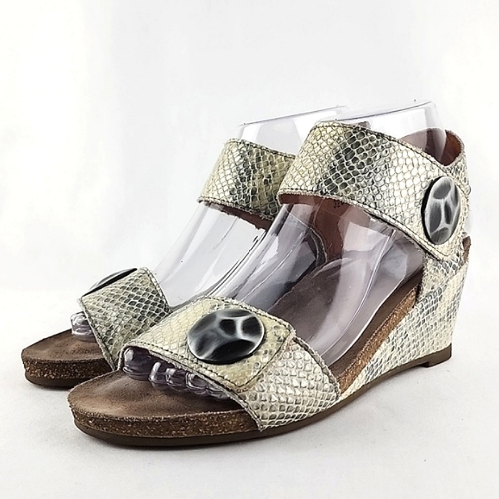 Taos Women's Carousel Beige Grey Leather Snake Print Wedge Sandals Size 37 - Picture 4 of 15